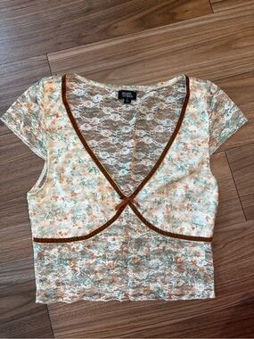 Brandy Melville Pacsun Collection Cream Floral Lace Crop Top with Brown Trim
